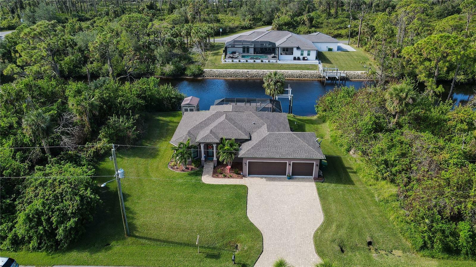 Property Photo: 1285 Liggett Cir FL 33953