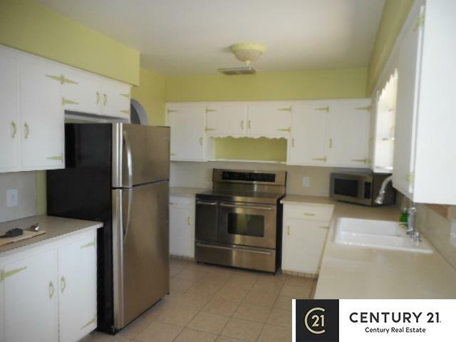 Property Photo: 4525 Polk Street NE 68117