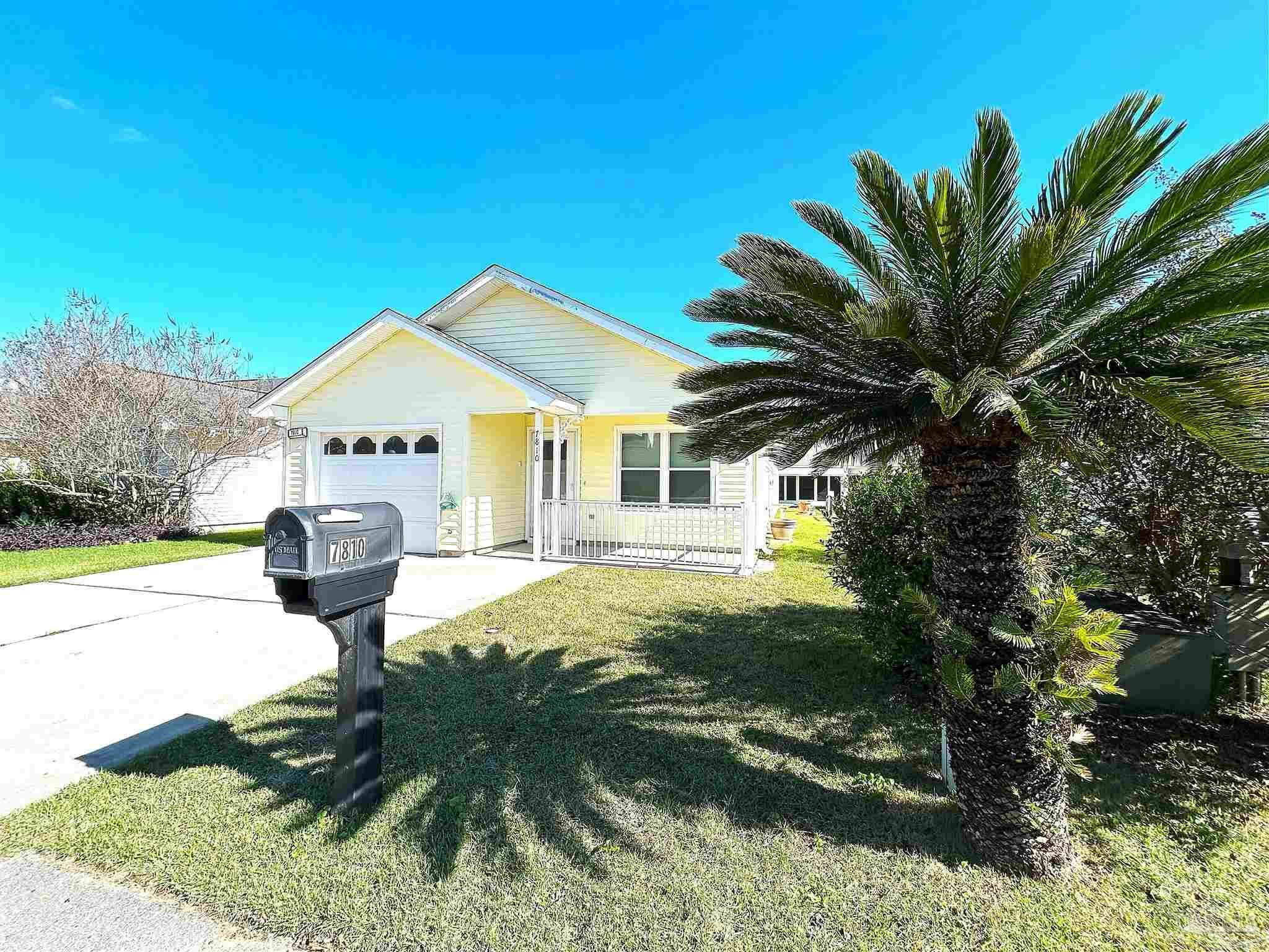 Property Photo:  7810 Homestead Ln  FL 32526 