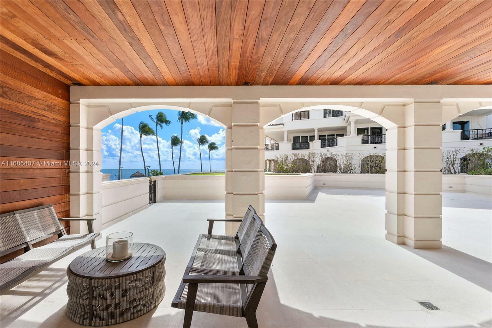 Property Photo:  7917 Fisher Island Dr 7917  FL 33109 