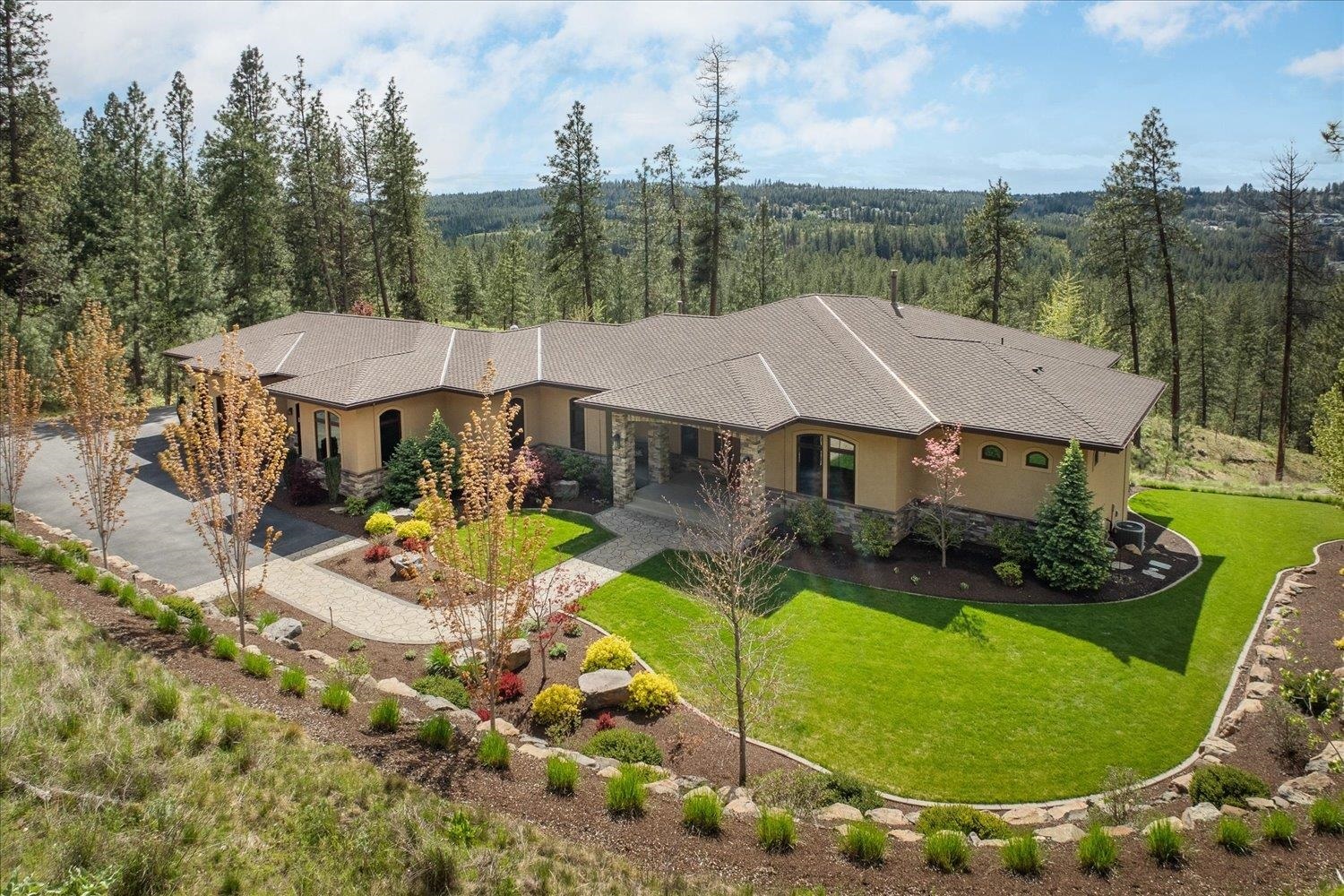 Property Photo:  6101 S Torrino Ct  WA 99223 