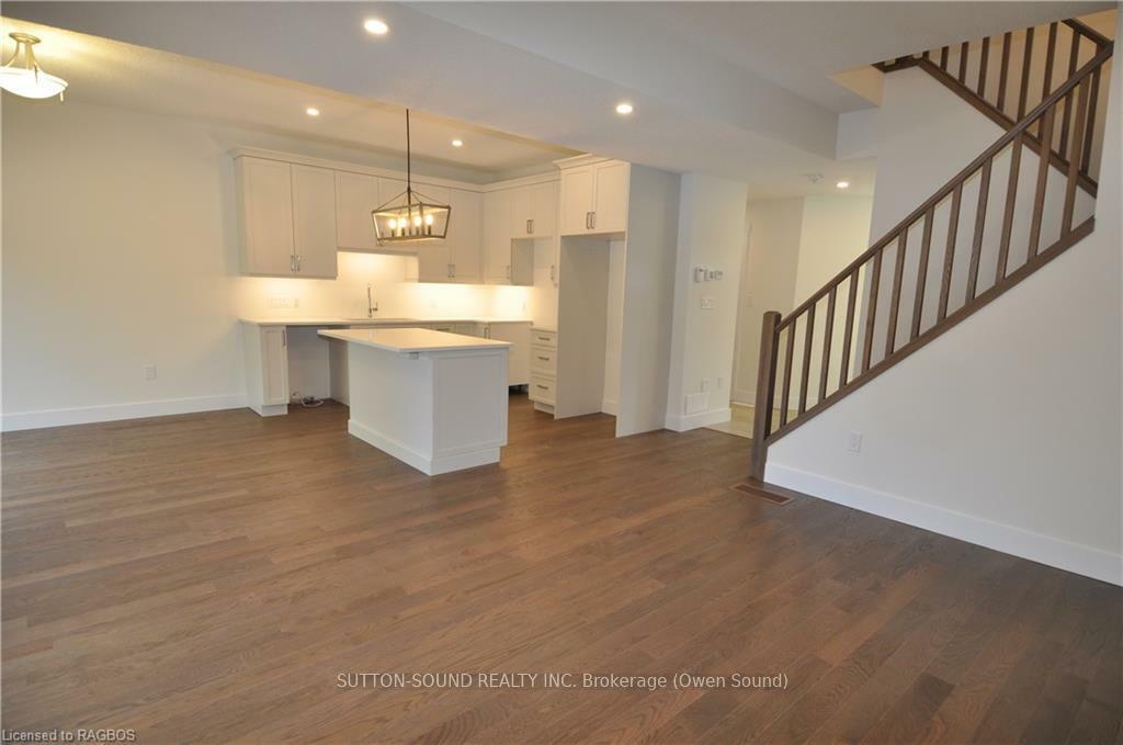 Property Photo: 642 8th Street W ON N4K 5N3