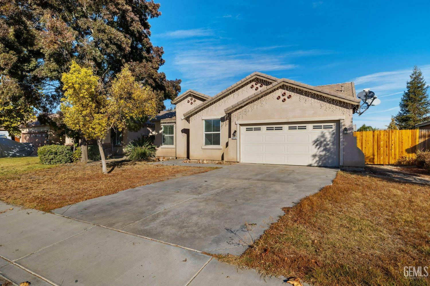 Property Photo:  6210 Ocean Jasper Drive  CA 93313 