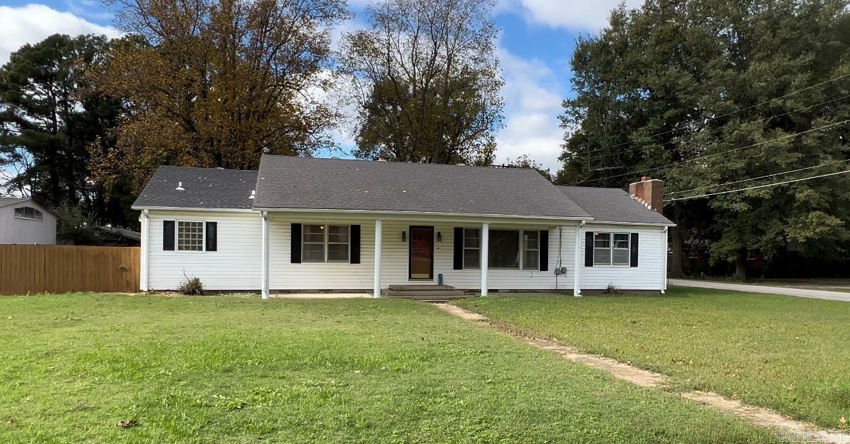 Property Photo:  701 S Main Street  AR 72438 