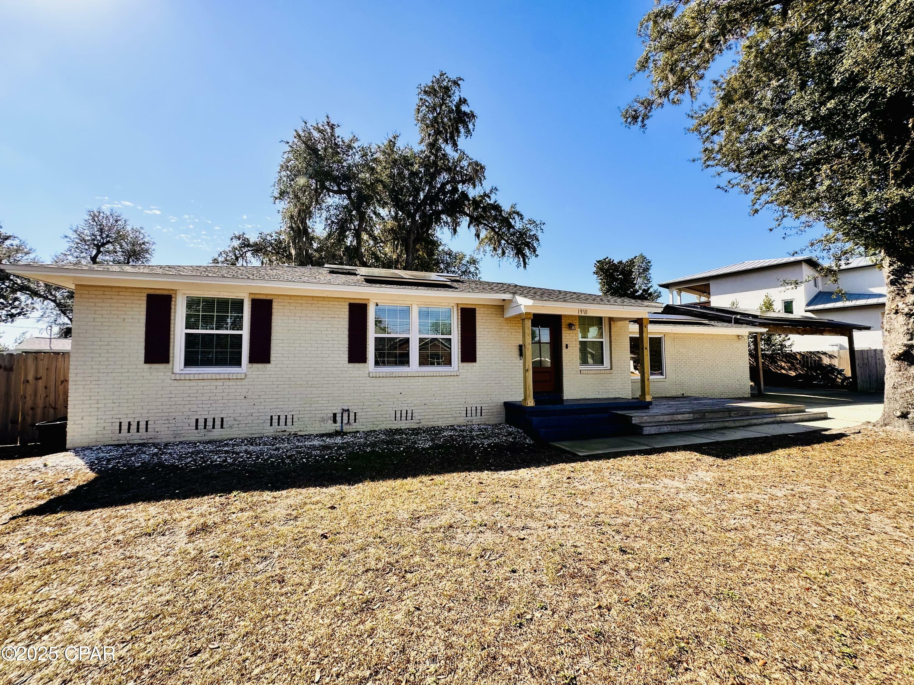 Property Photo:  1910 Tyndall Drive  FL 32401 