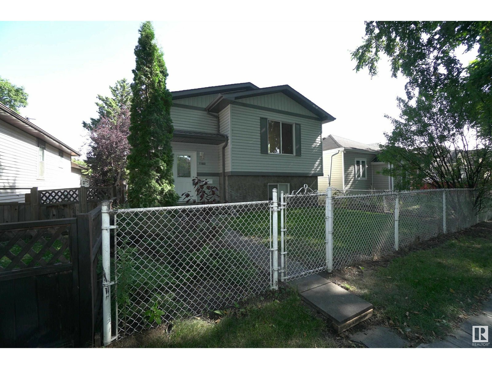 Property Photo:  11933 95 St NW  AB T5G 1M4 