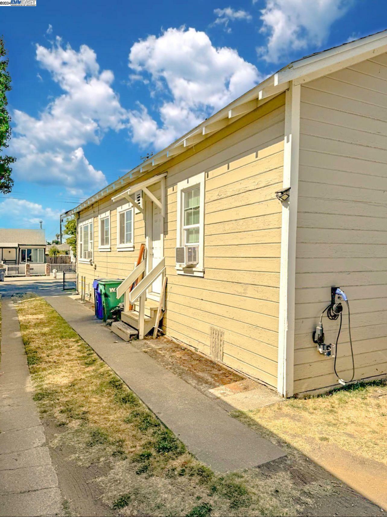 Property Photo:  10504 Voltaire Ave  CA 94603 