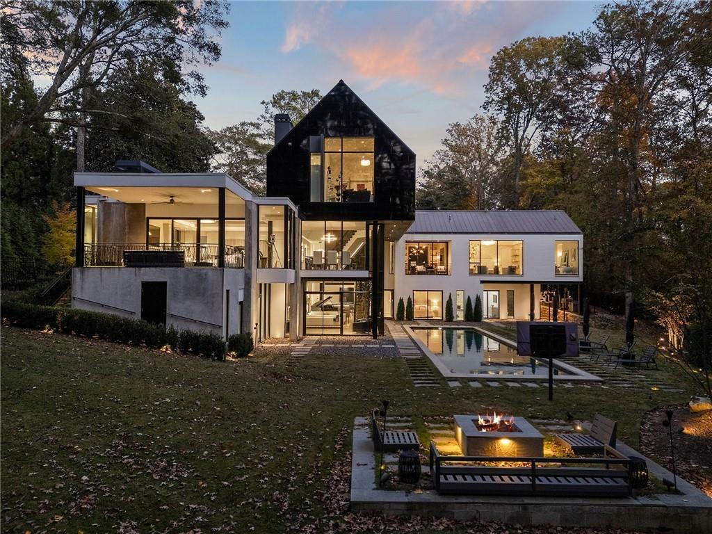 Property Photo: 2716 Ridgewood Road NW GA 30327