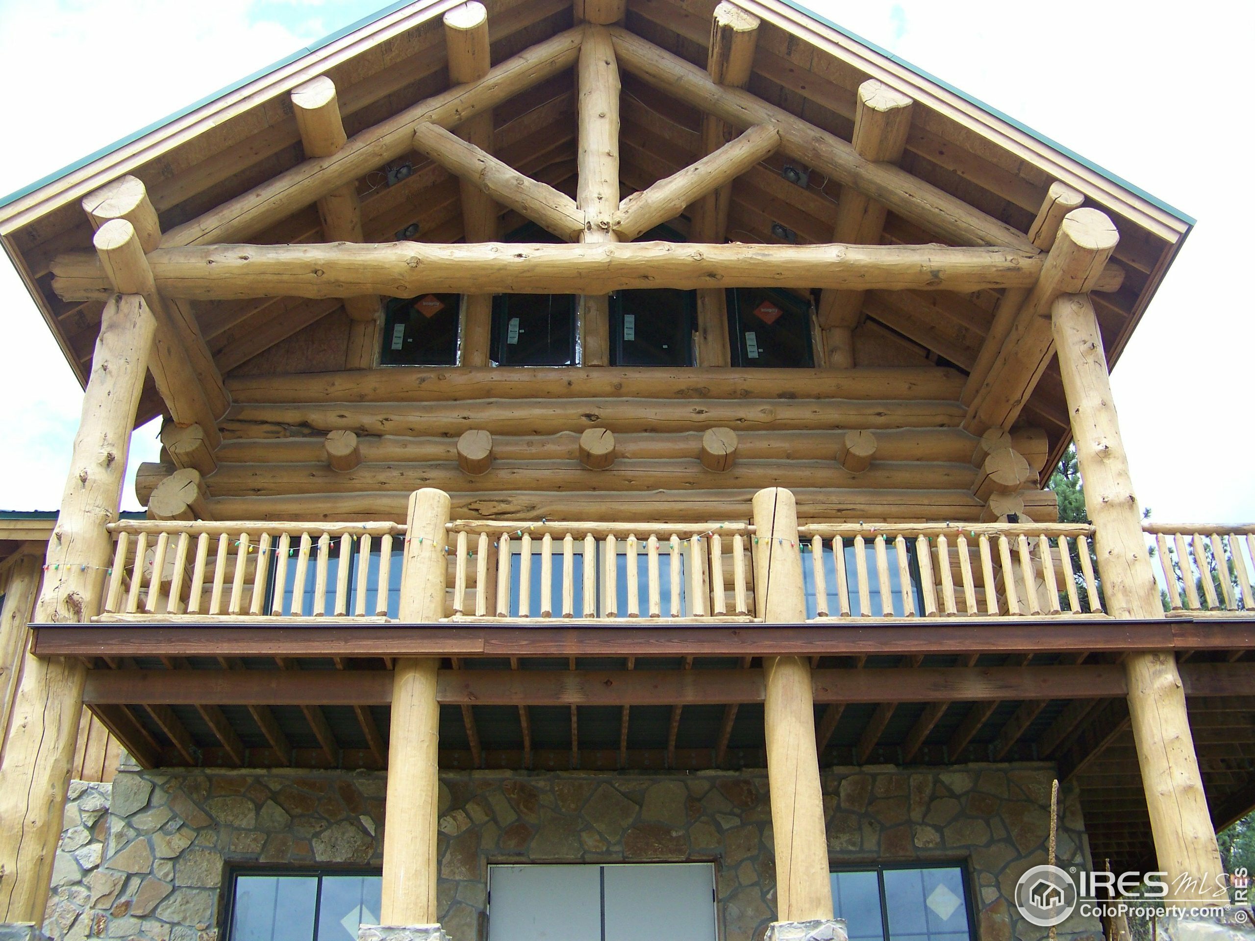 Property Photo:  