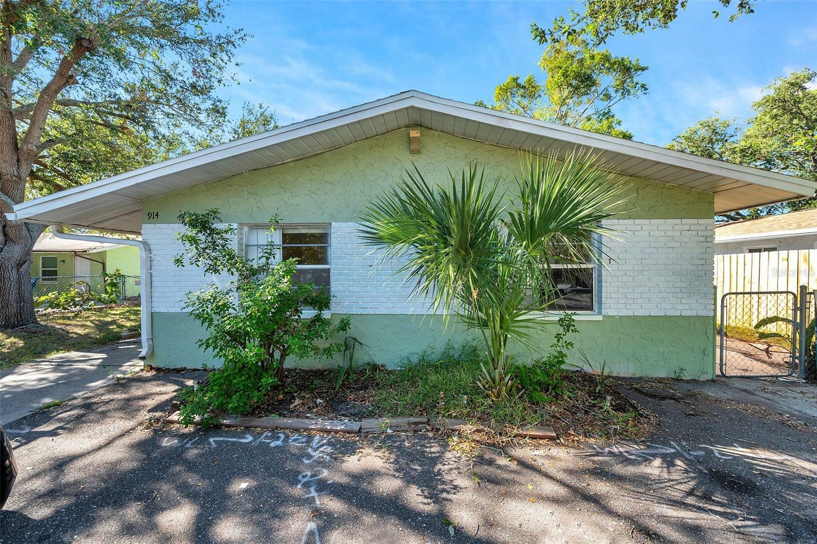 Property Photo:  914 Lake Palms Drive  FL 33771 