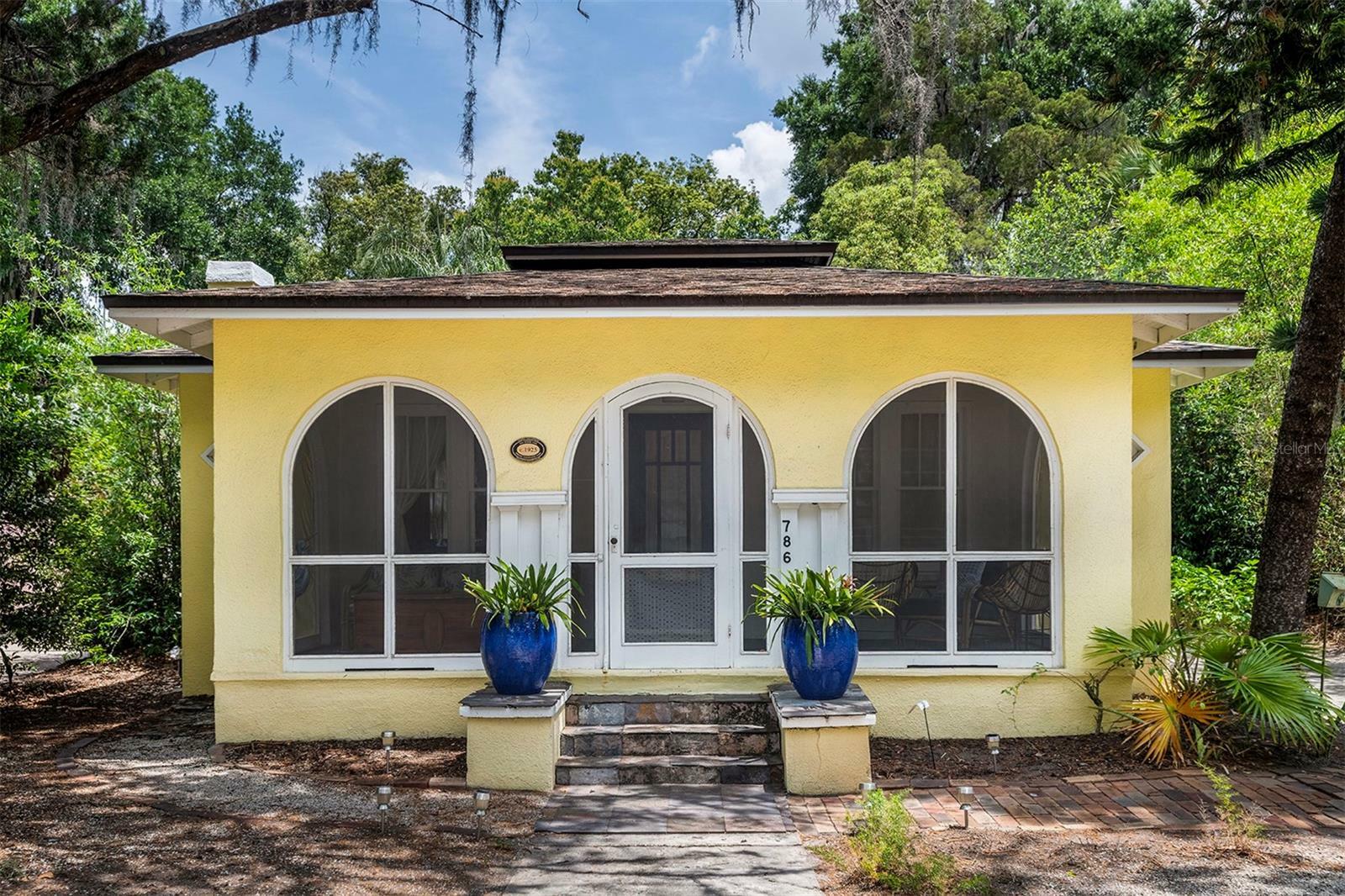 Property Photo: 786 Antonette Avenue FL 32789