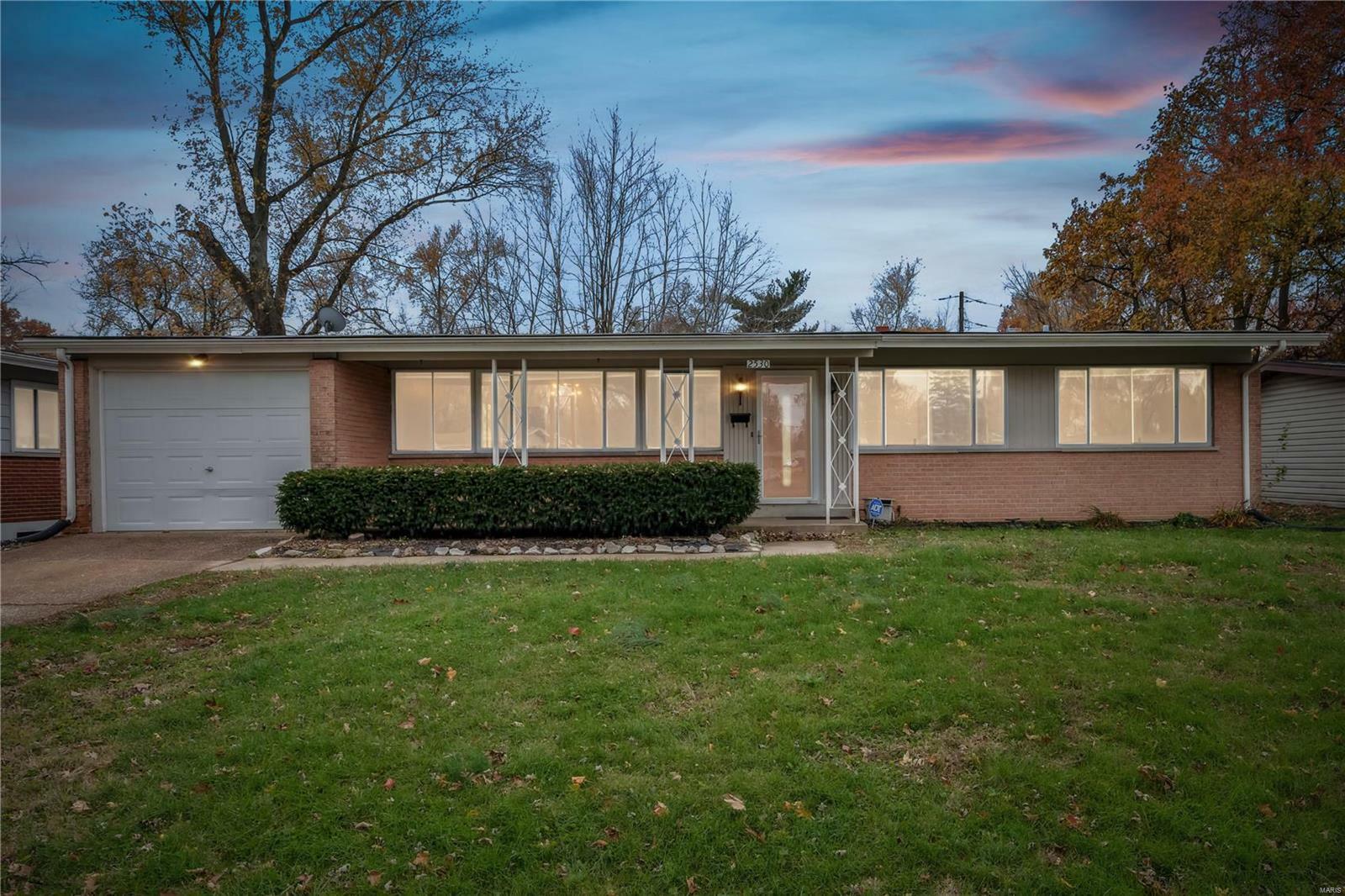 Property Photo:  2530 N Waterford Drive  MO 63033 