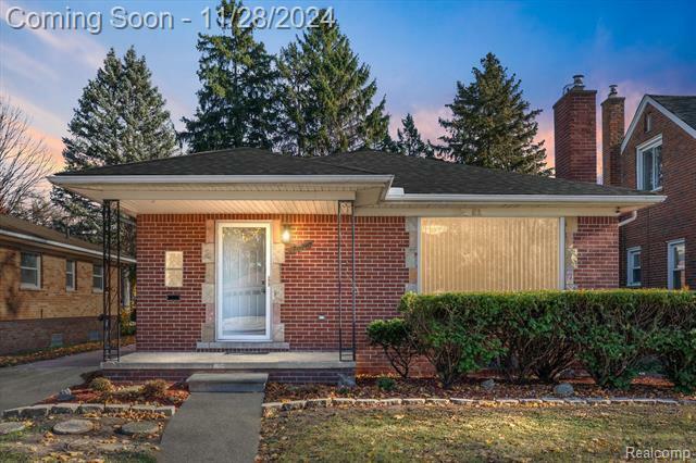 Property Photo:  7610 W Grayfield Street  MI 48127 