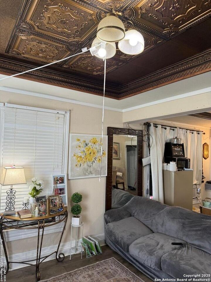 Property Photo:  615 Carolina St.  TX 78210 