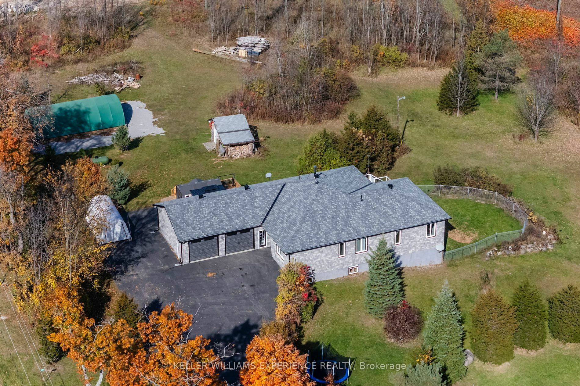 Photo de la propriété:  2777 Old Fort Rd  ON L4R 4K3 