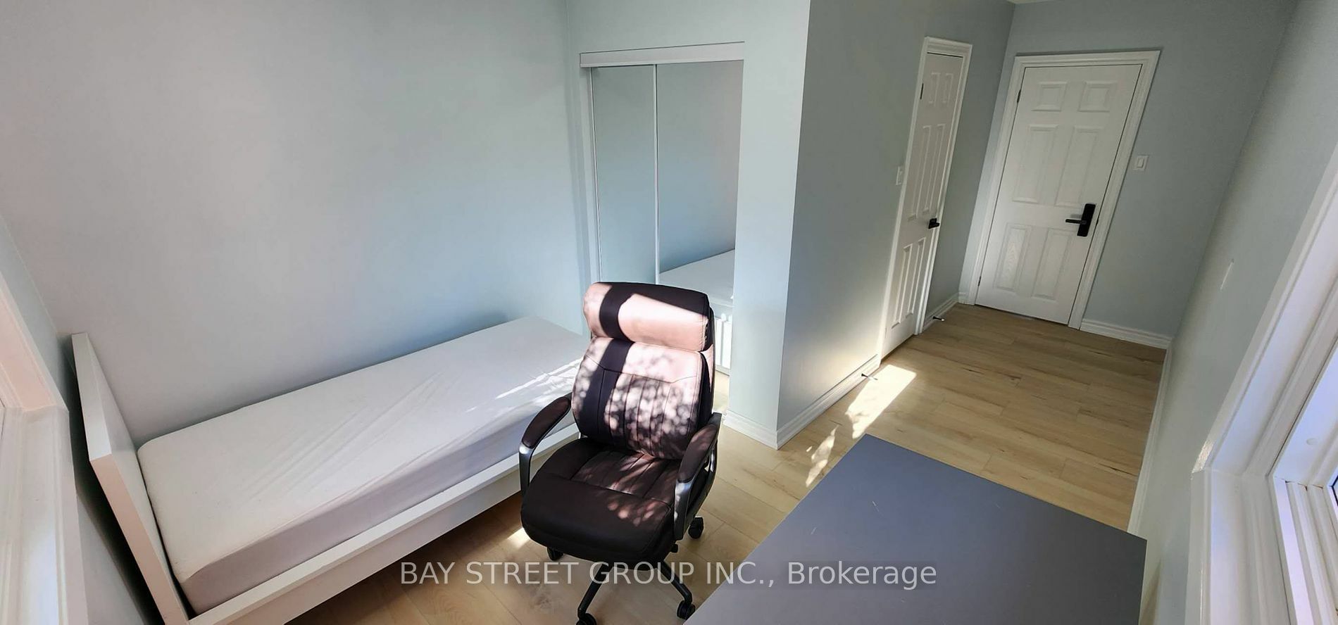 Property Photo:  45 Pineway Blvd Room2  ON M2H 1A5 