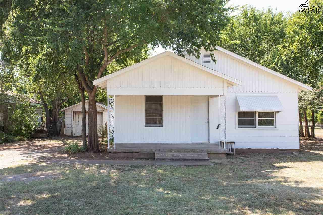 Property Photo:  409 W Aldine Street  TX 76367 