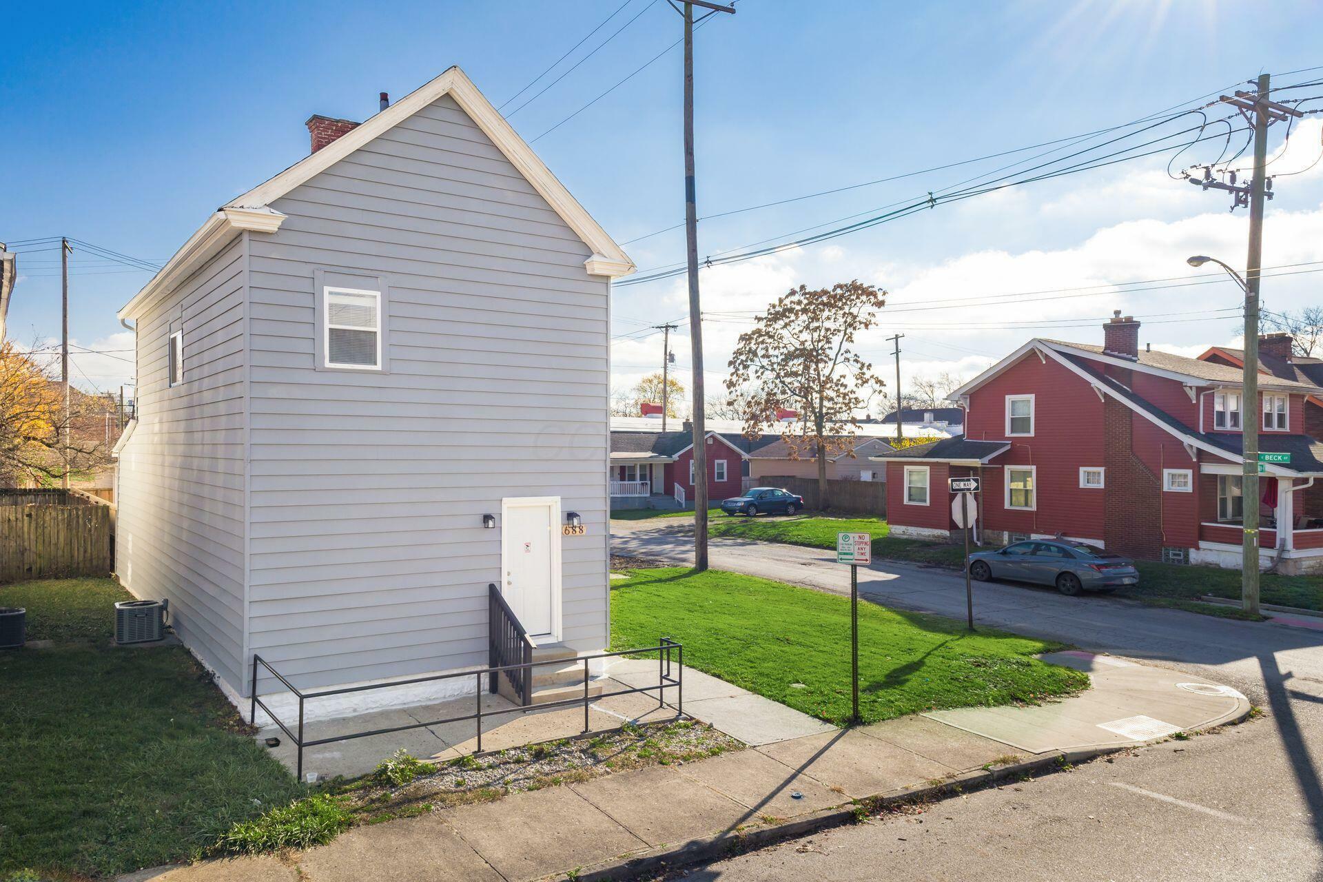 Property Photo:  688 Wager Street  OH 43206 