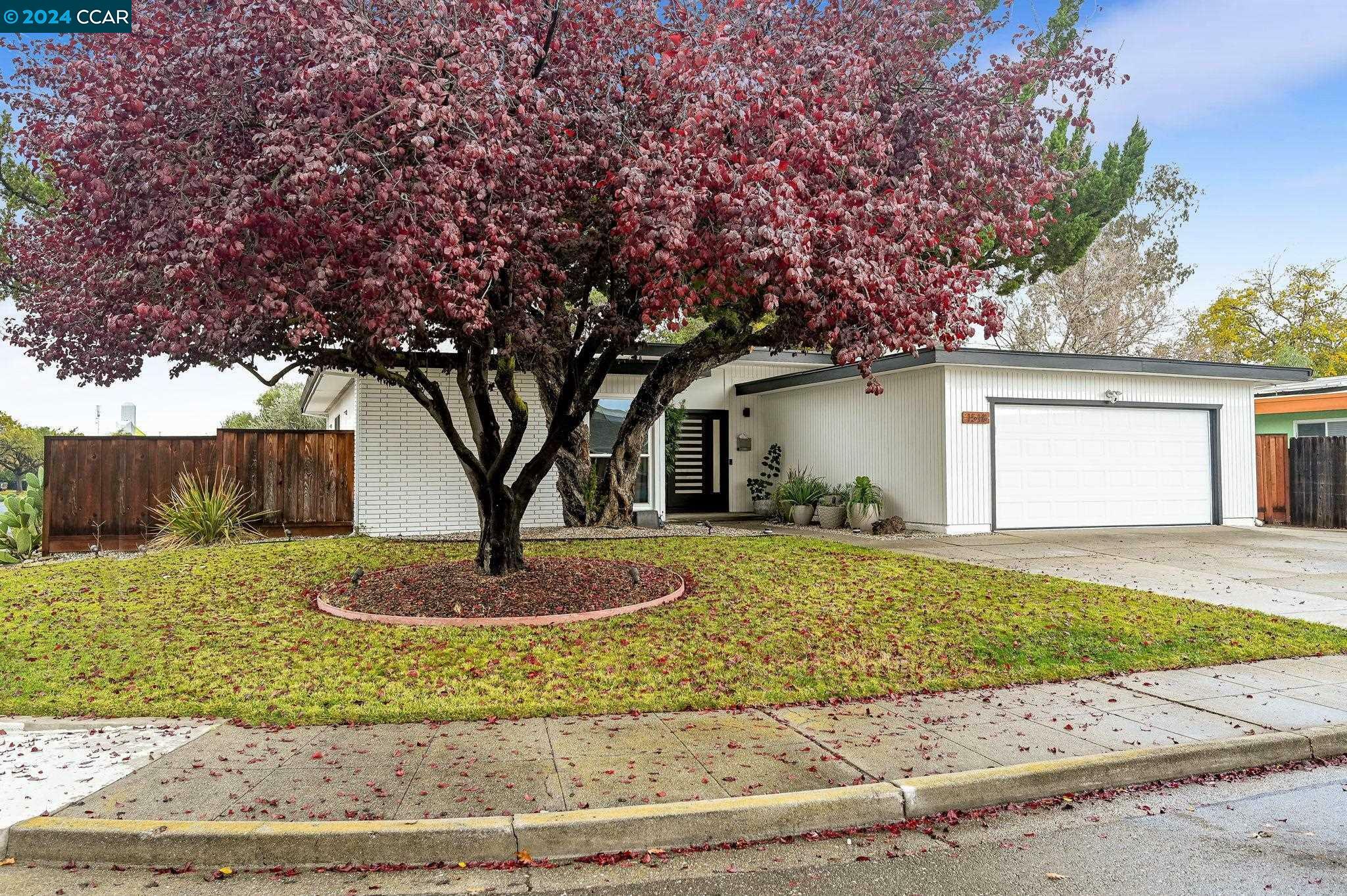 Property Photo:  1518 Heather Ln  CA 94551 