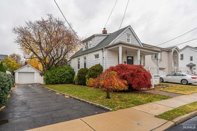 Property Photo:  15 Leo Place  NJ 07644 
