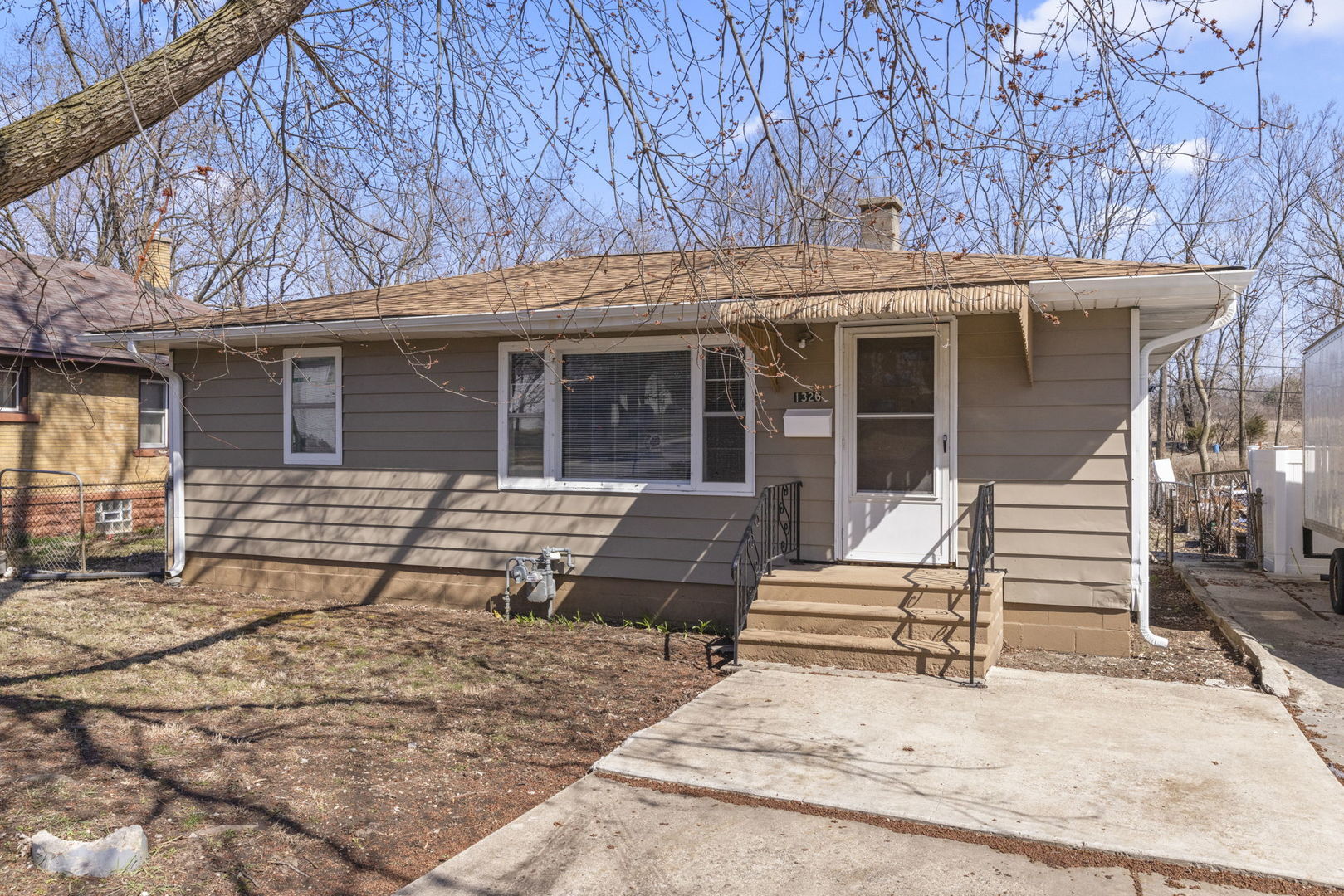 Property Photo: 1326 Arthur Avenue IL 60432