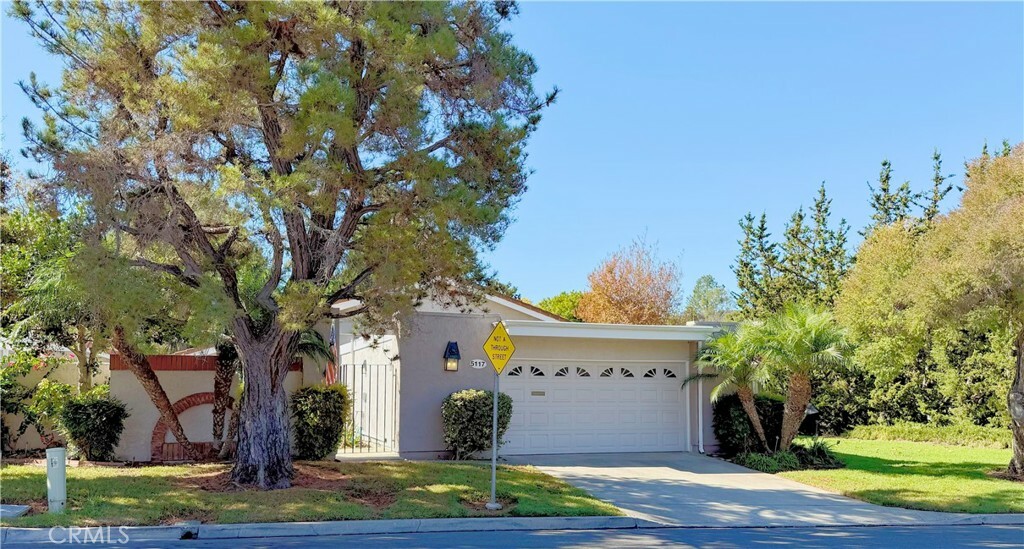 5117 Miembro  Laguna Woods CA 92637 photo