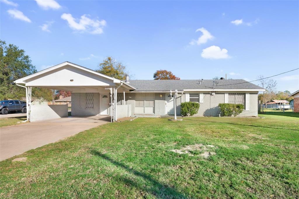 Property Photo: 927 Alabama Street TX 75482