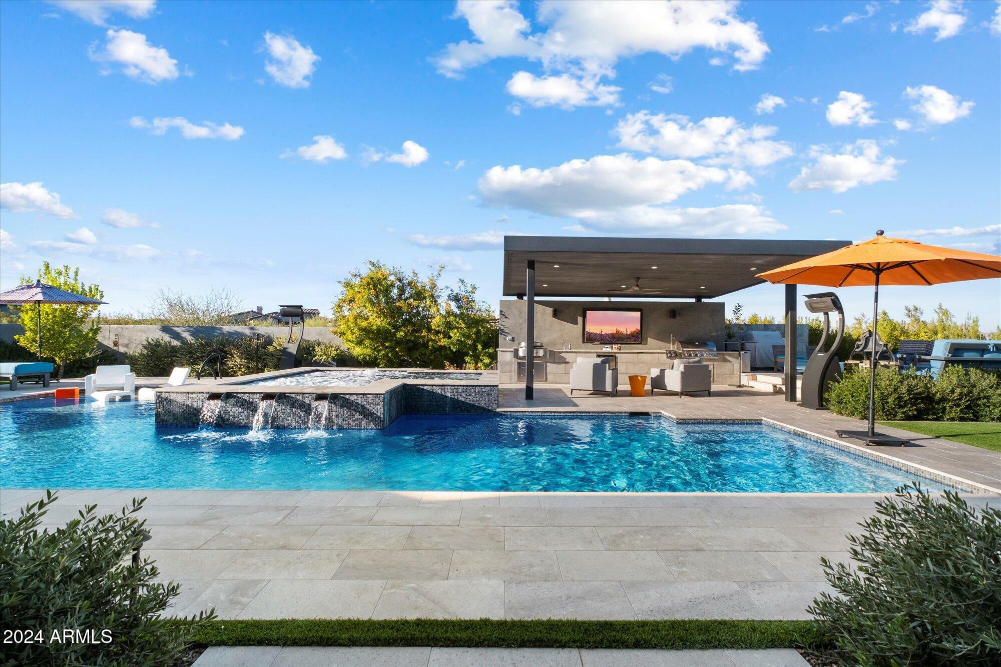 Property Photo: 11946 E Cavedale Drive AZ 85262