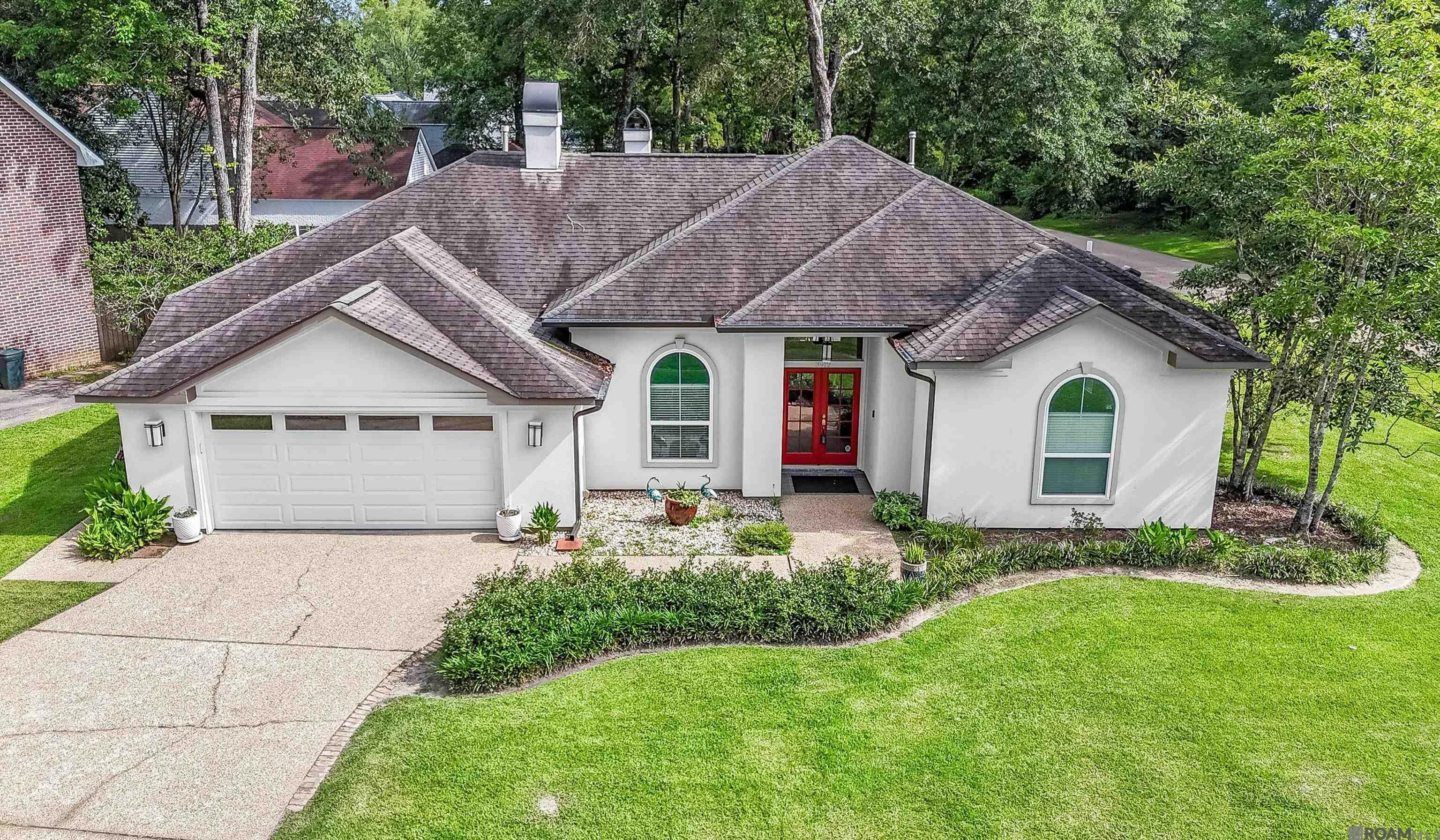 Property Photo: 3912 Indian Run Dr LA 70816