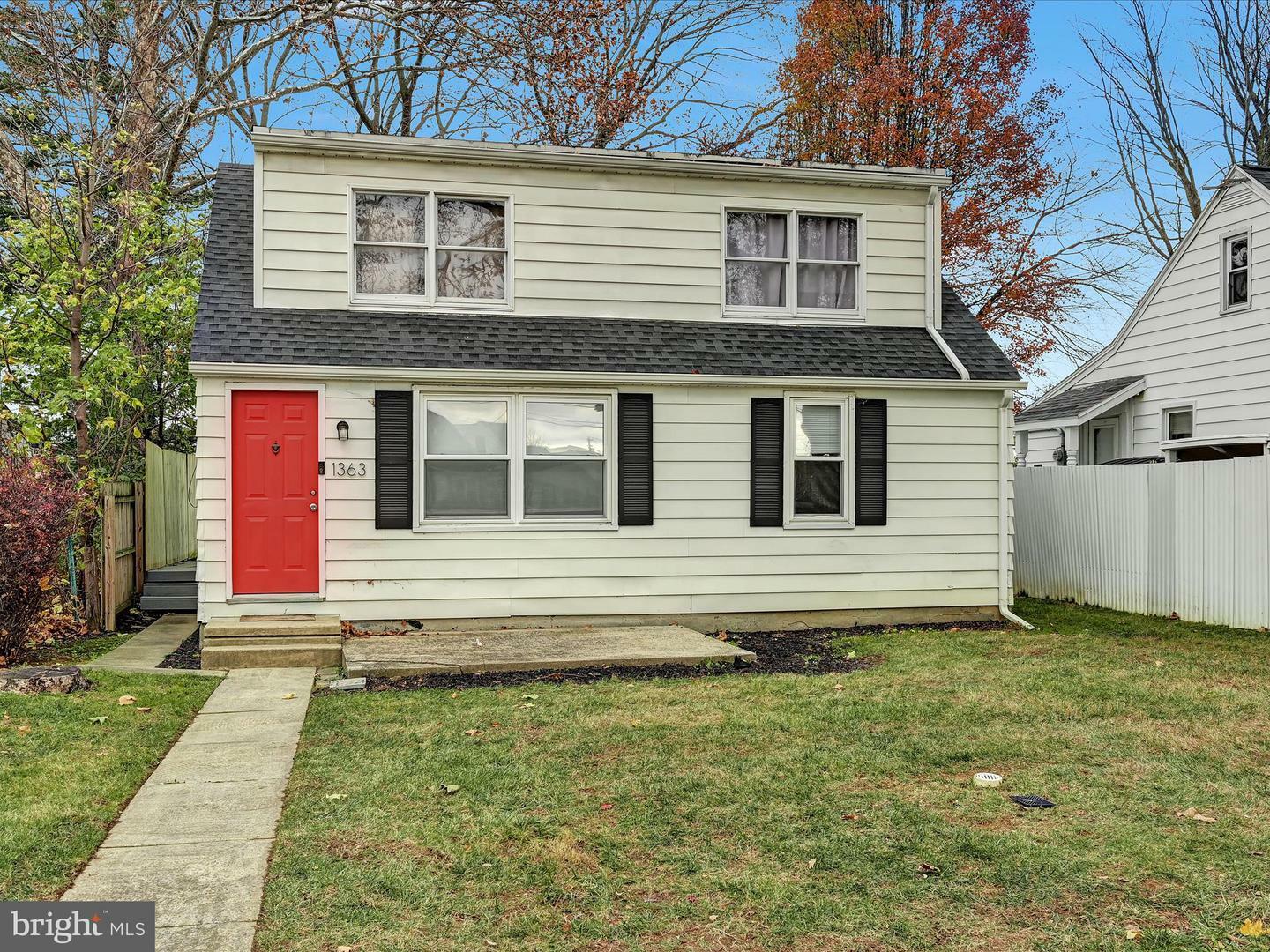 Property Photo:  1363 Glen Moore Circle  PA 17601 