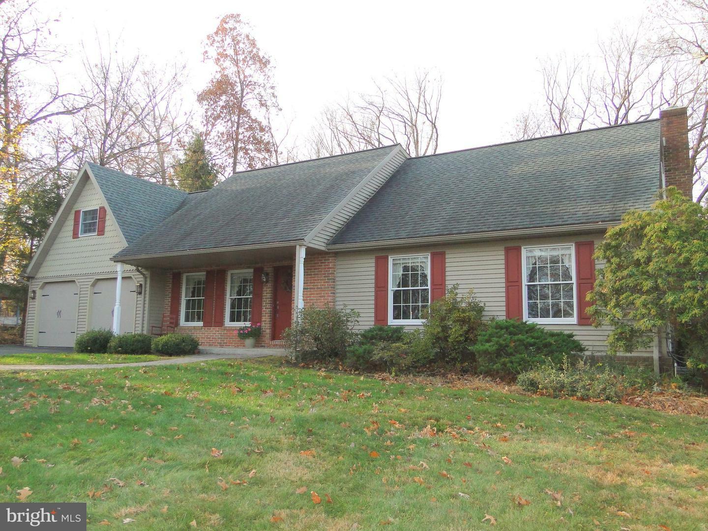 Property Photo:  8504 Dogwood Drive  PA 18036 