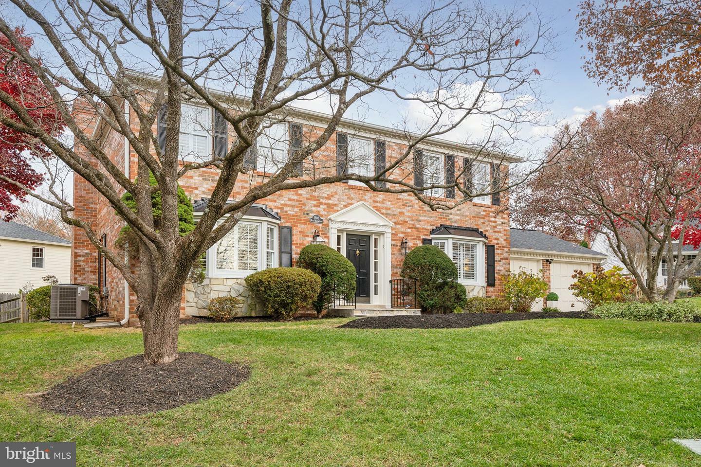 Property Photo:  1602 Blue Meadow Road  MD 20854 