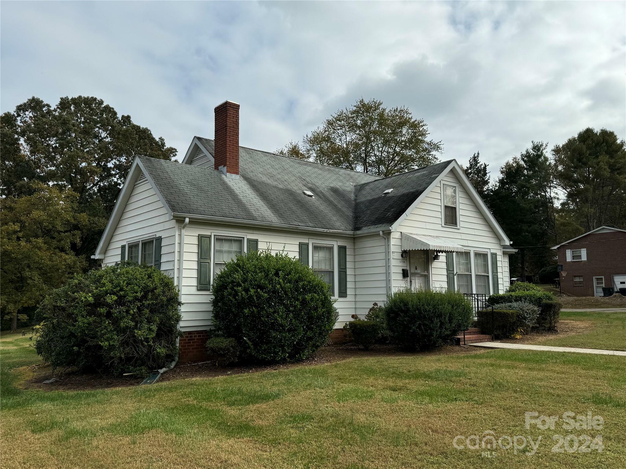 Property Photo:  1716 3rd Street NE  NC 28601 