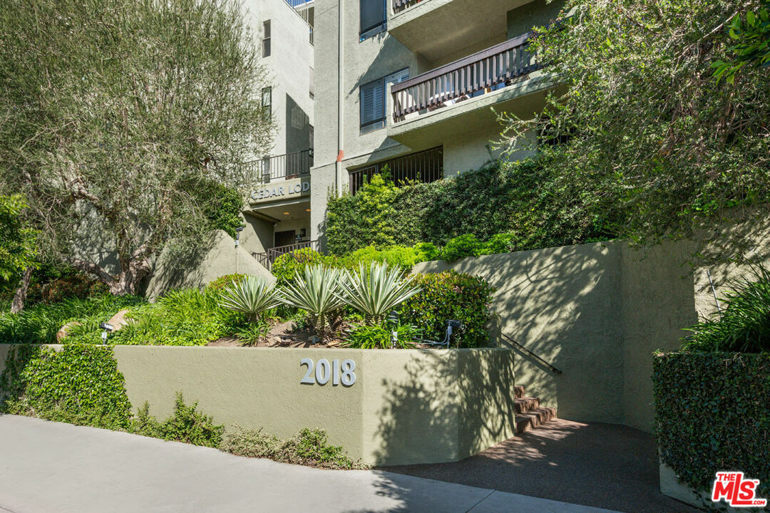 Property Photo:  2018   Griffith Park Blvd 116  CA 90039 