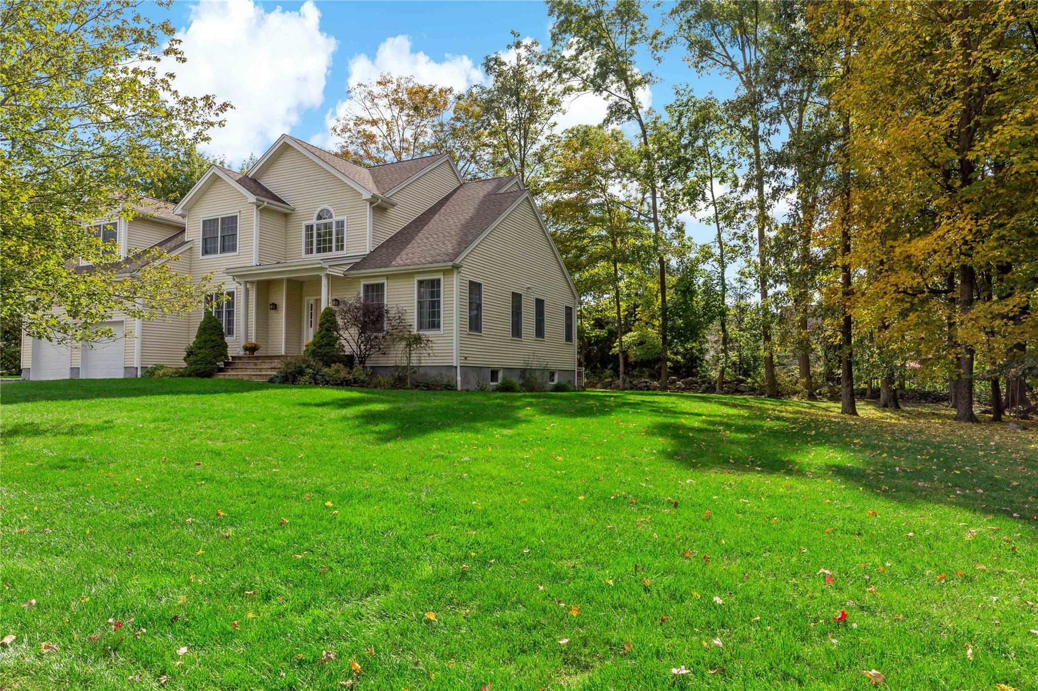 Property Photo:  44 Loomis Drive  NY 10505 