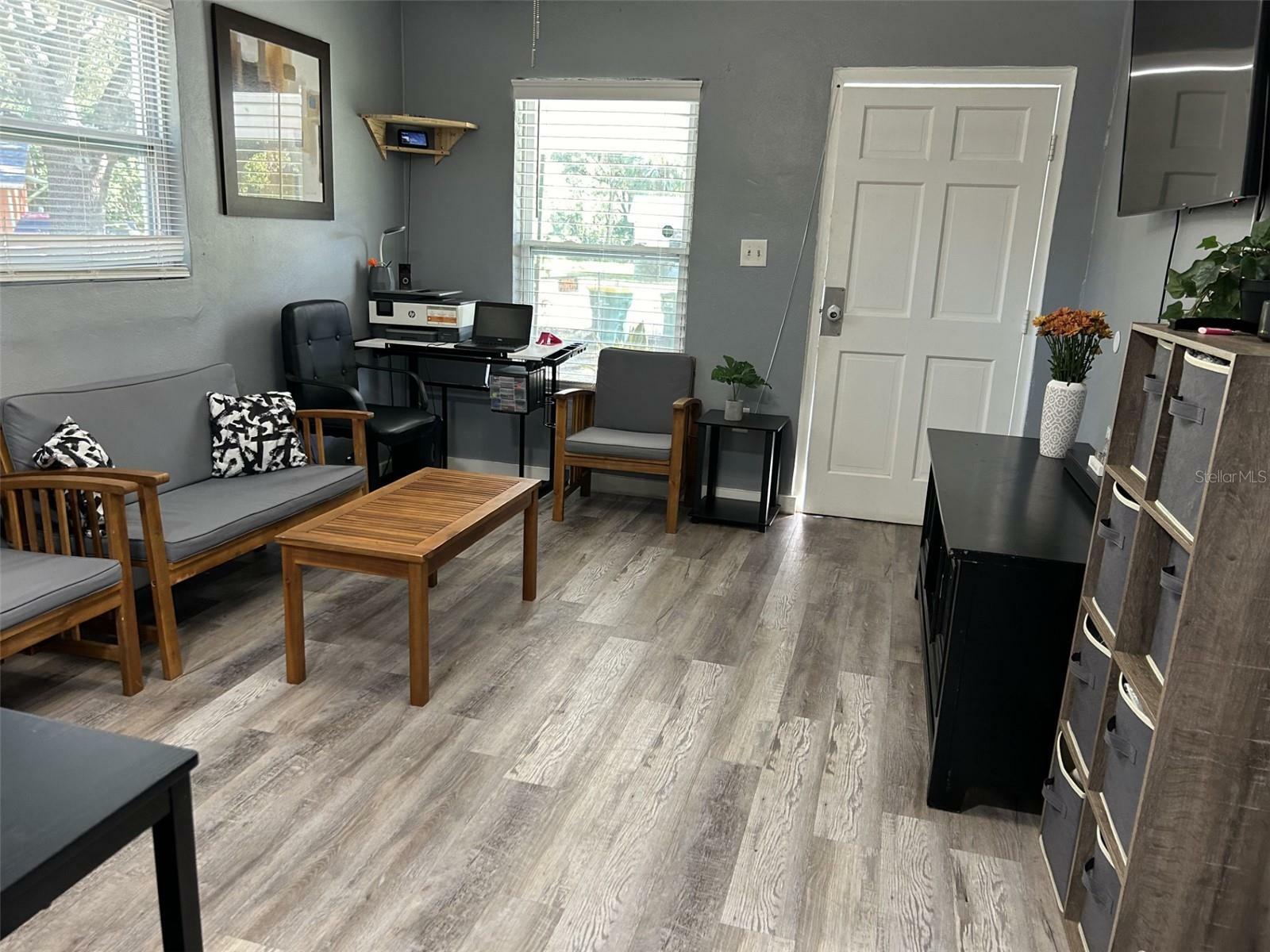 Property Photo: 1615 Jefferson Drive FL 32757