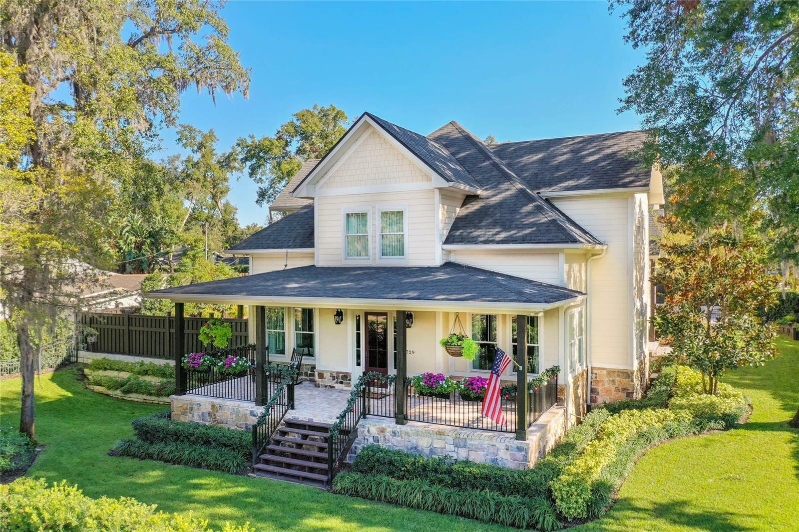 Property Photo: 729 Main Street FL 34786