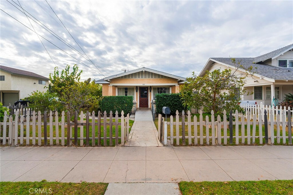 Property Photo:  415 S Bush Street  CA 92805 