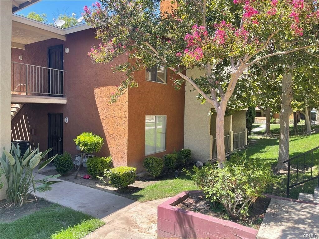 Property Photo:  1025 N Tippecanoe Avenue 115  CA 92410 