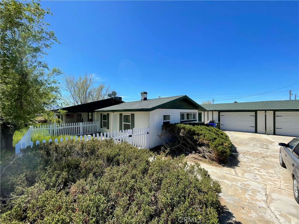 Property Photo:  21621 Pine Ridge Avenue  CA 92307 