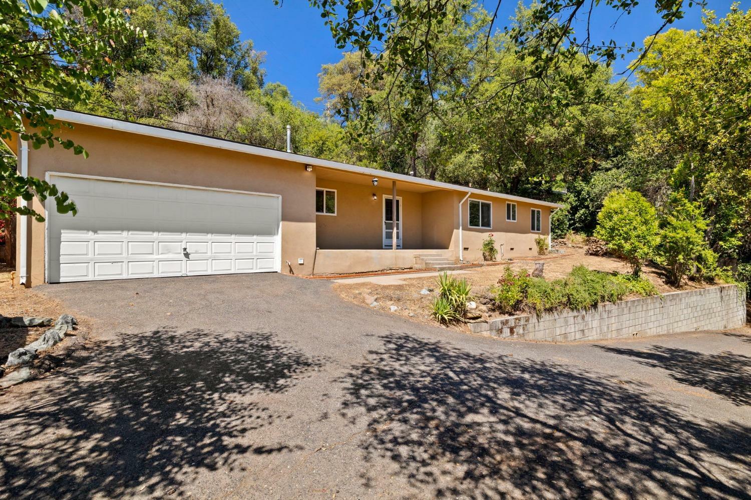 Property Photo:  11124 Circle Drive  CA 95327 