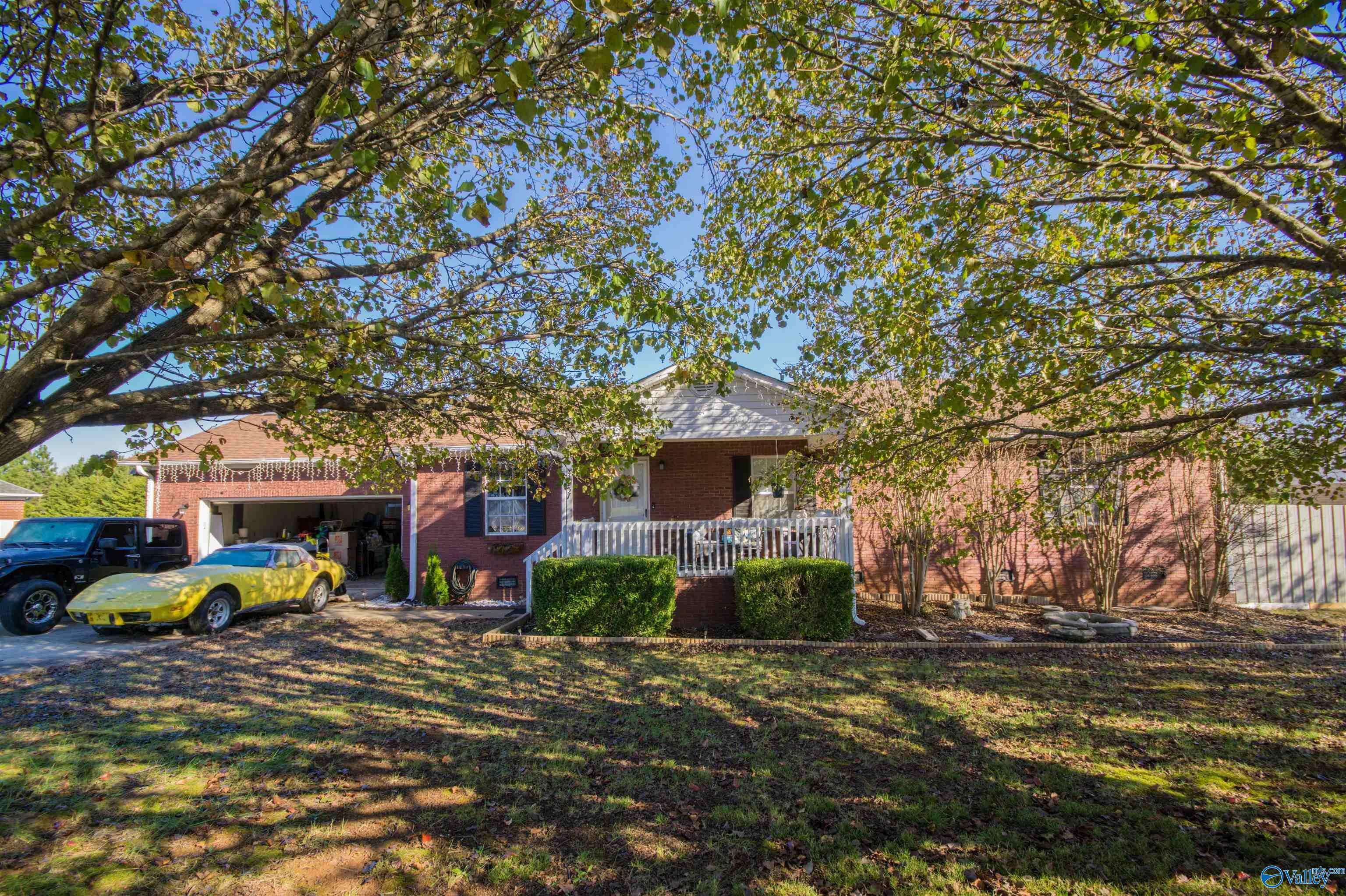 Property Photo:  3357 Maysville Road  AL 35811 