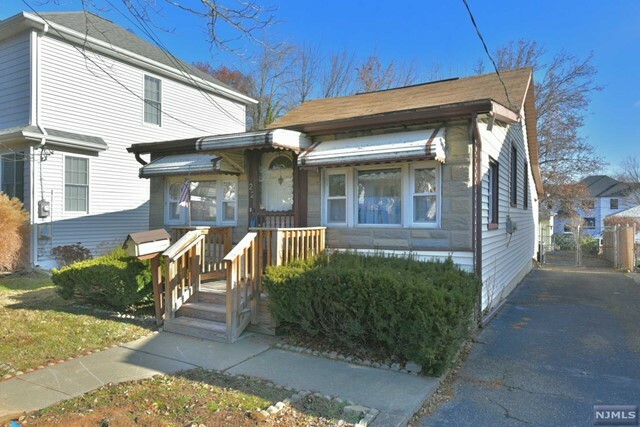 Property Photo:  22 Lawrence Road  NJ 07054 