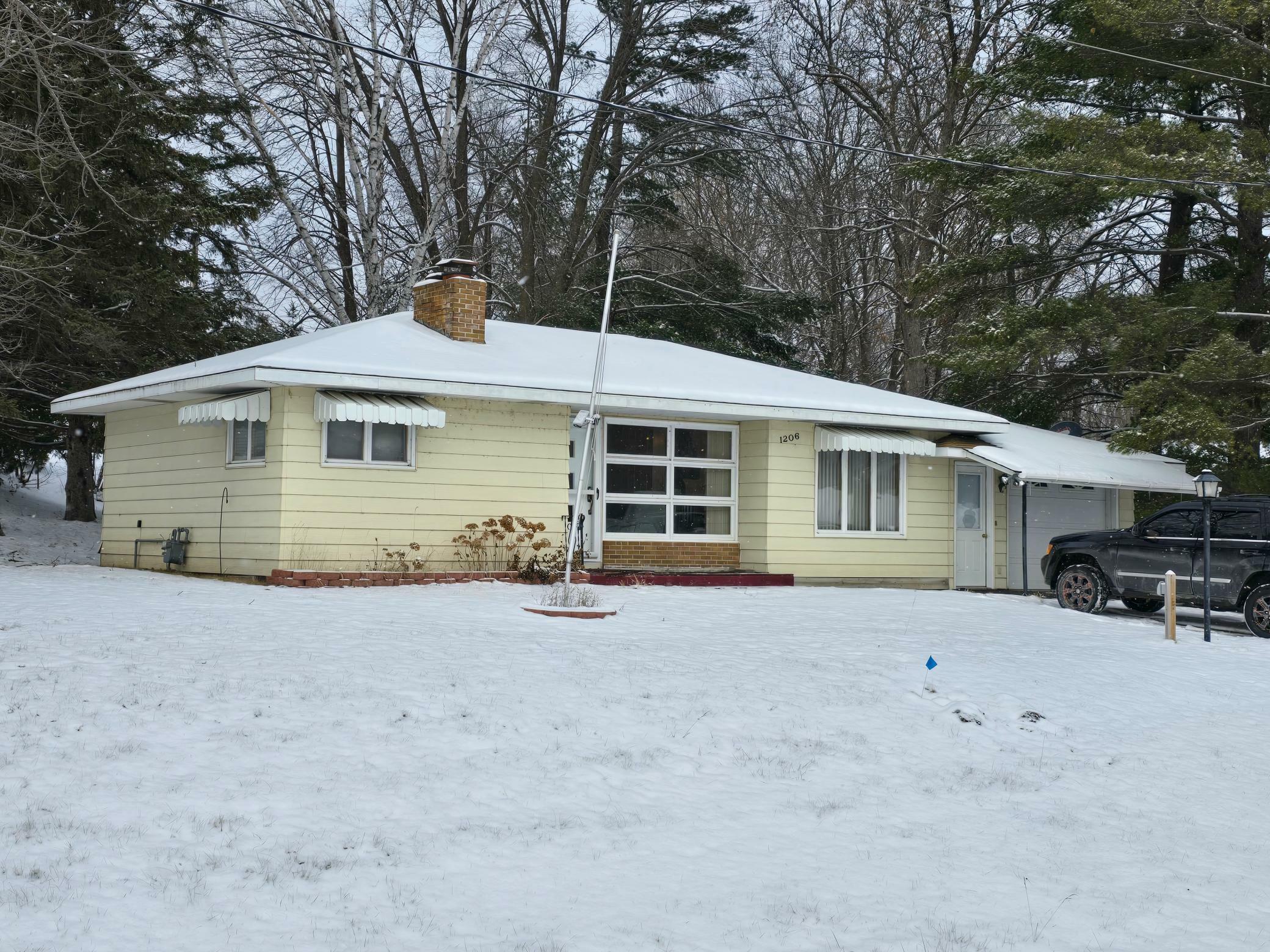 Property Photo: 1206 E Frazee Avenue MN 56544
