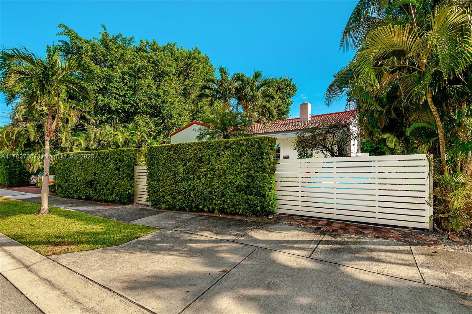 Property Photo: 108 2nd Dilido Ter FL 33139