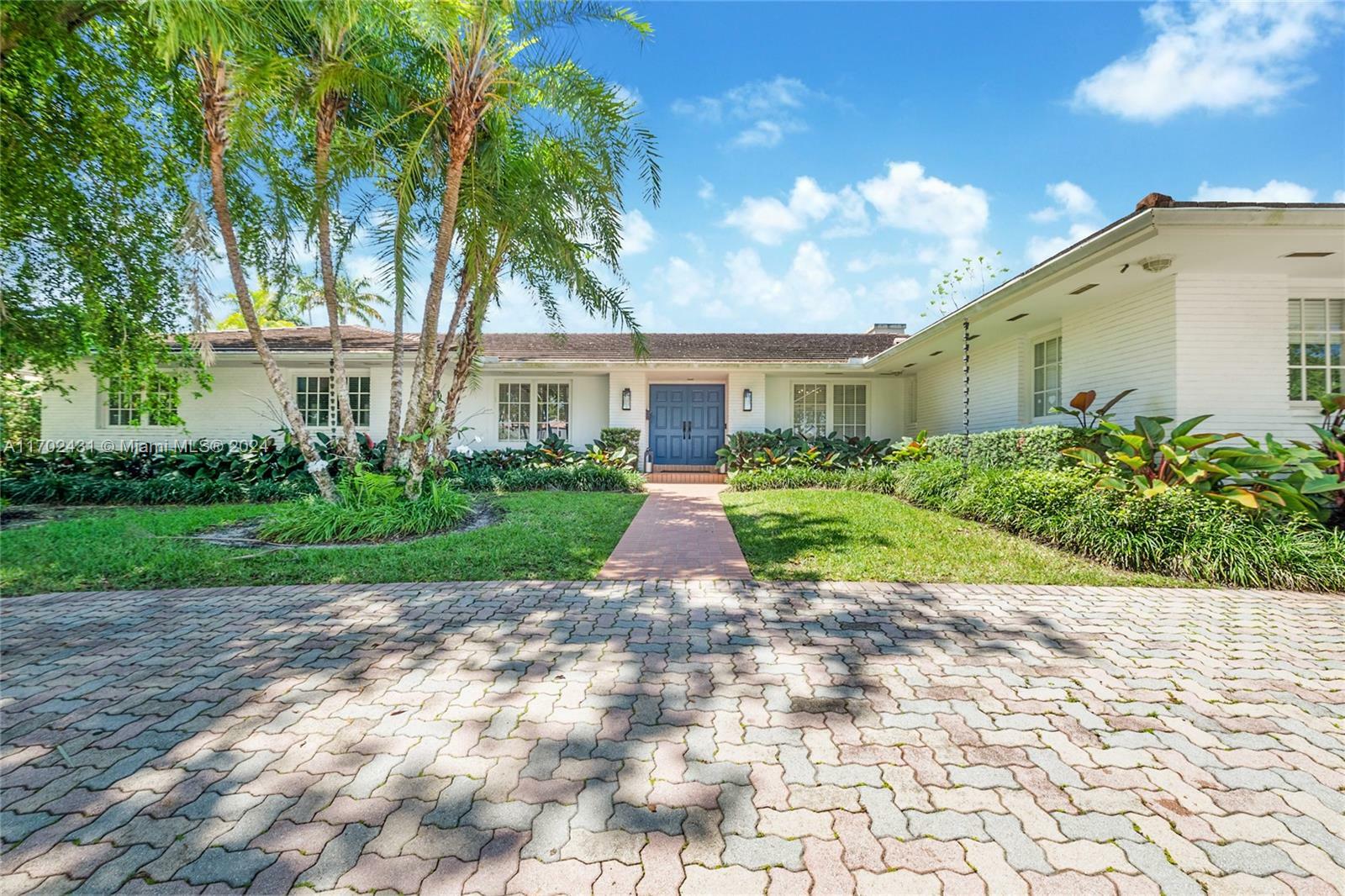 Property Photo:  610 Marquesa Dr  FL 33156 