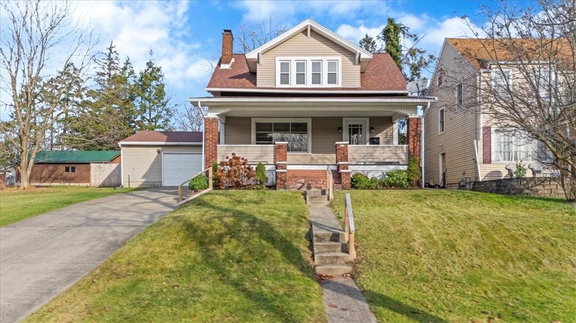 Property Photo:  419 E Clen Moore Blvd  PA 16105 