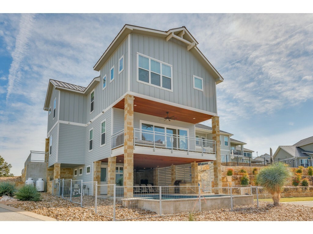 Property Photo: 200 Archview Lane TX 78639