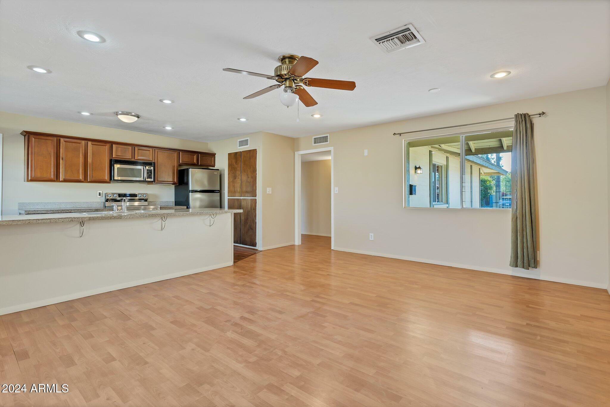 Property Photo: 3548 W Frier Drive AZ 85051