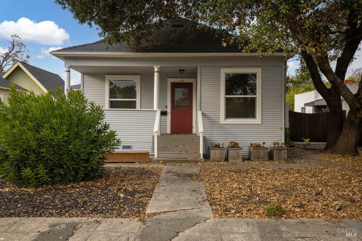 Property Photo:  929 Bush Street  CA 95404 